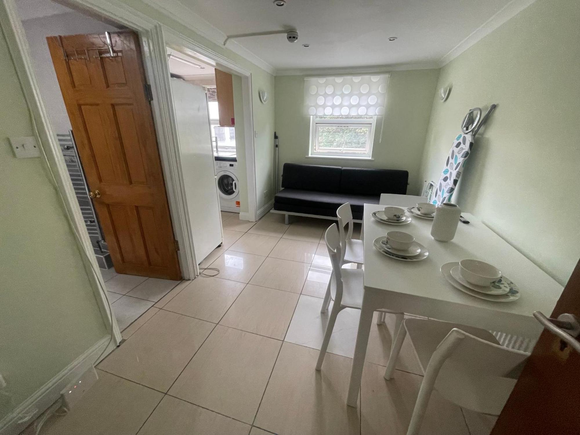 Entire 3 Bedroom Home - Minutes To Emirates Stadium! London Exteriör bild